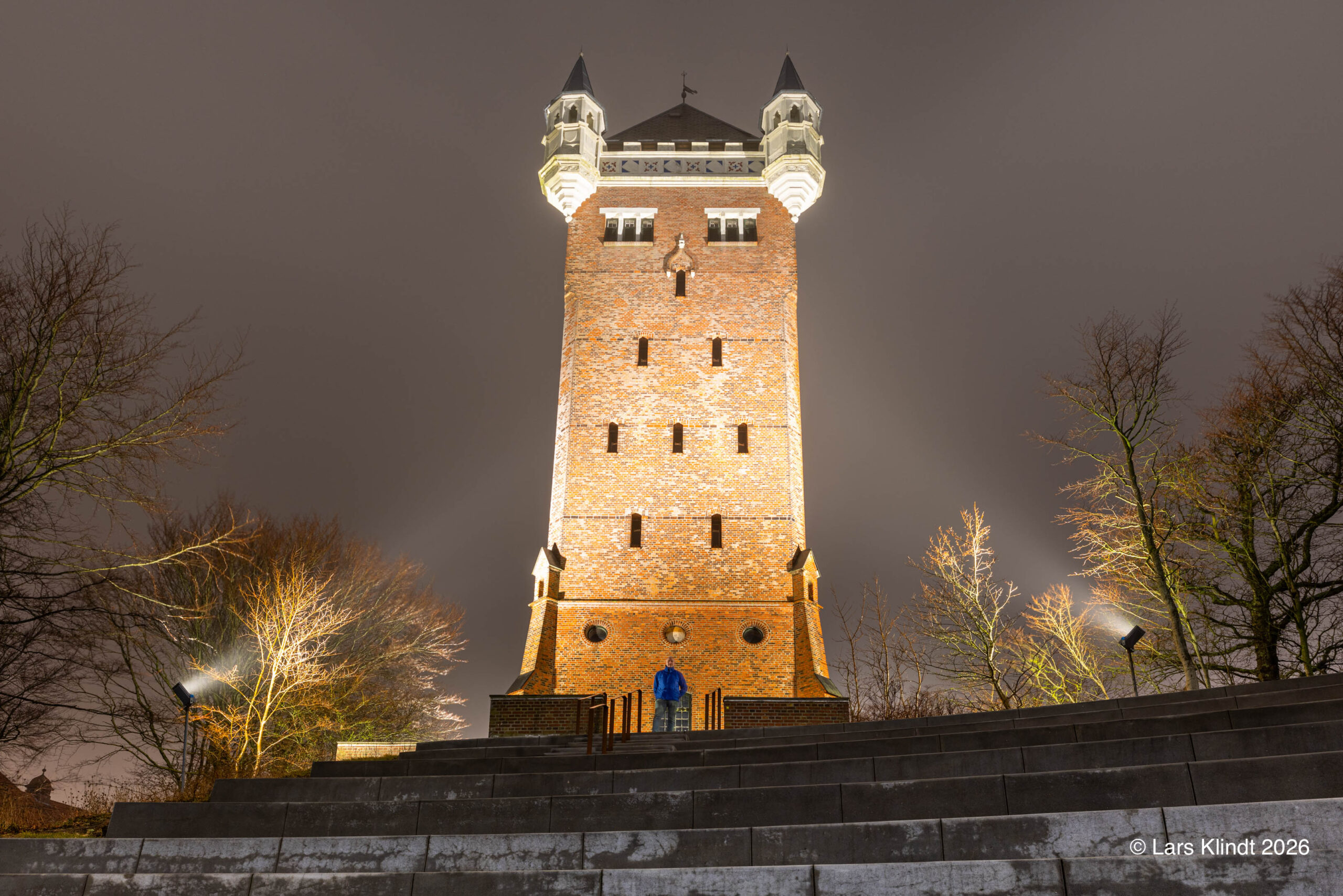 Fotografen ved Esbjerg Vandtårn den 24.02.2026 på en tåget dag